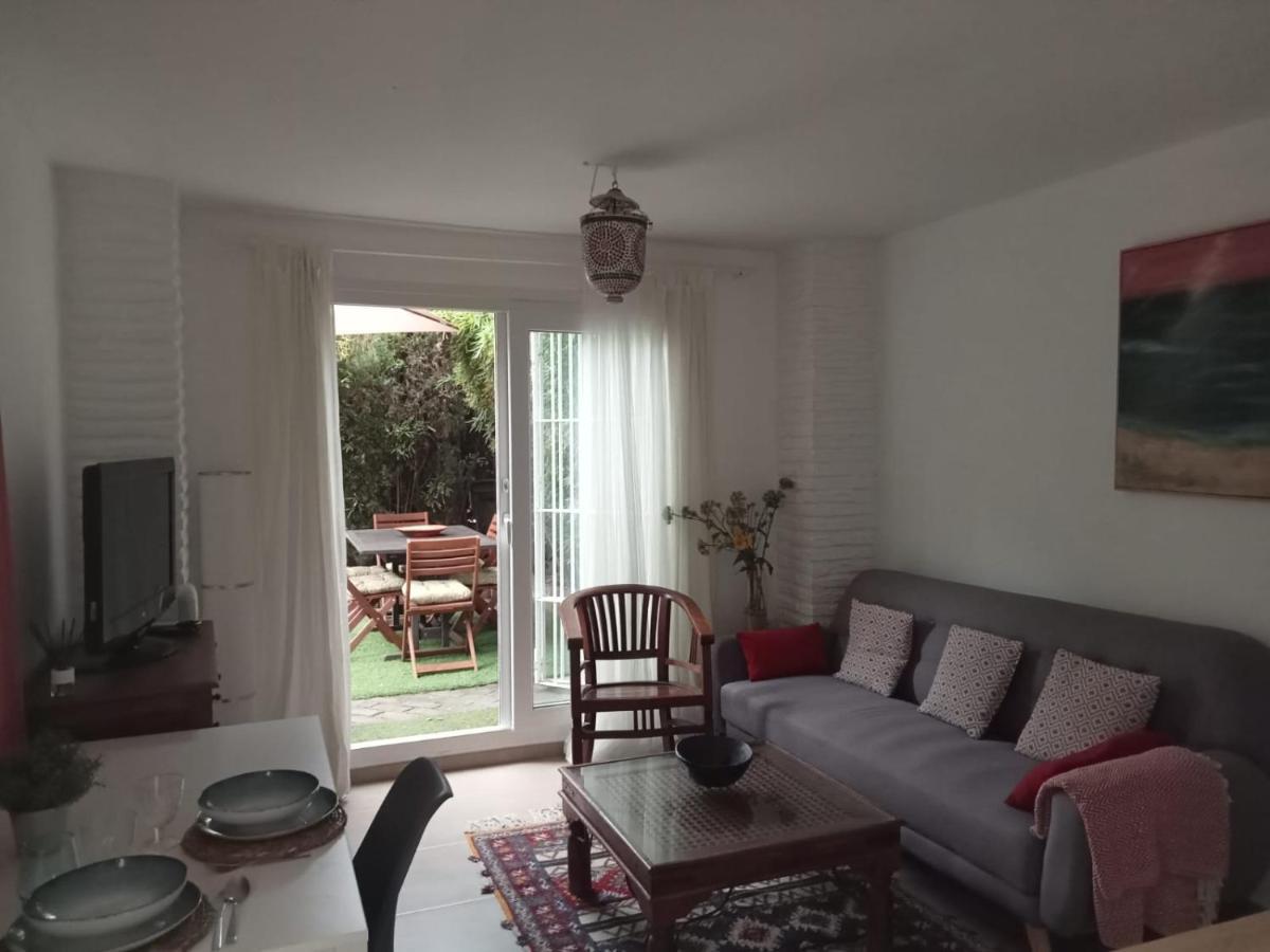 Dormir Entre Limones, Casa De Invitados En Vivienda Familiar Dos Hermanas Exterior foto